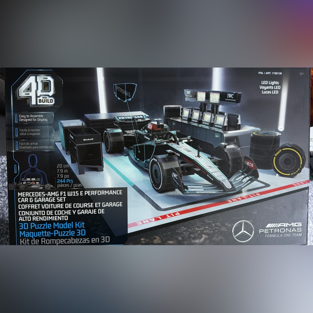Mercedes-AMG F1 3D Puzzle Model Kit